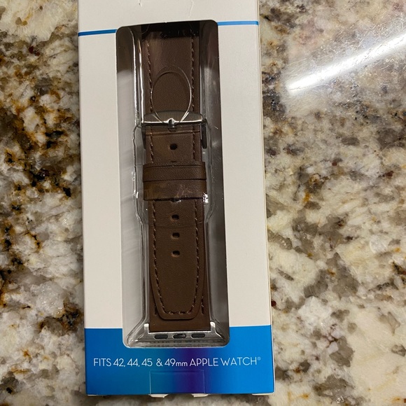 Apple Watch band in brown leather with buckle. Fits watch sixes 42-49mm. - Picture 2 of 3